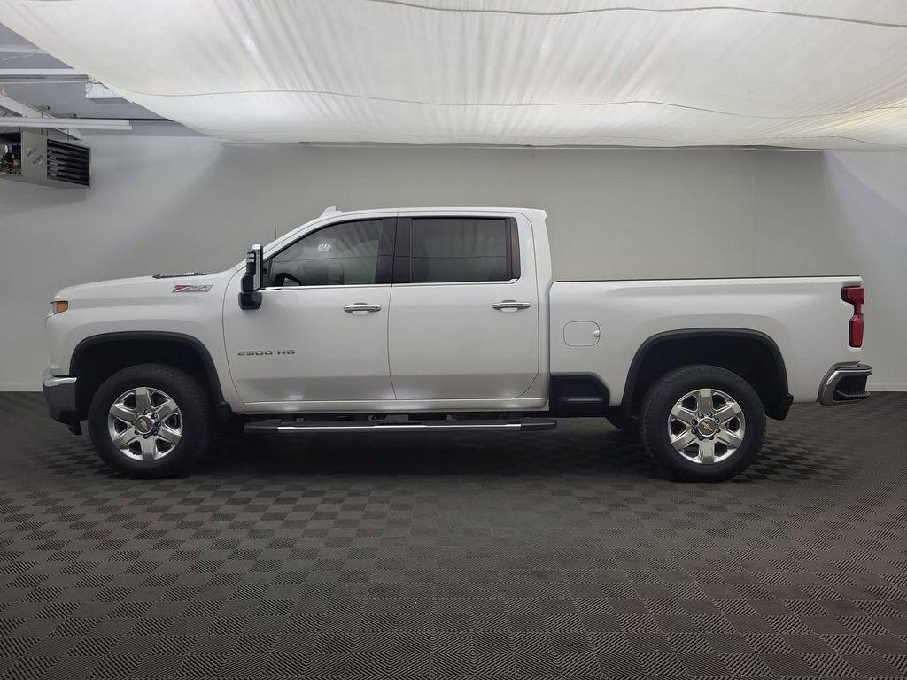 2022 Chevrolet Silverado 2500HD LTZ photo 2