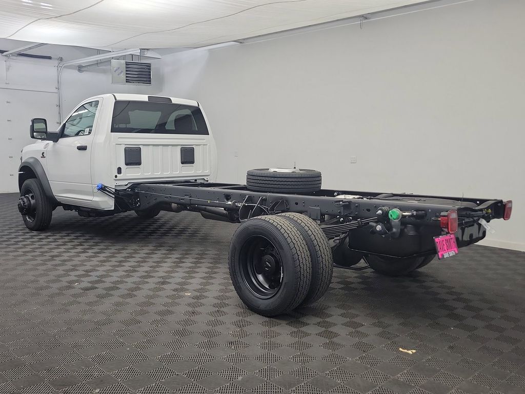 2026 Ram 5500 Tradesman photo 3