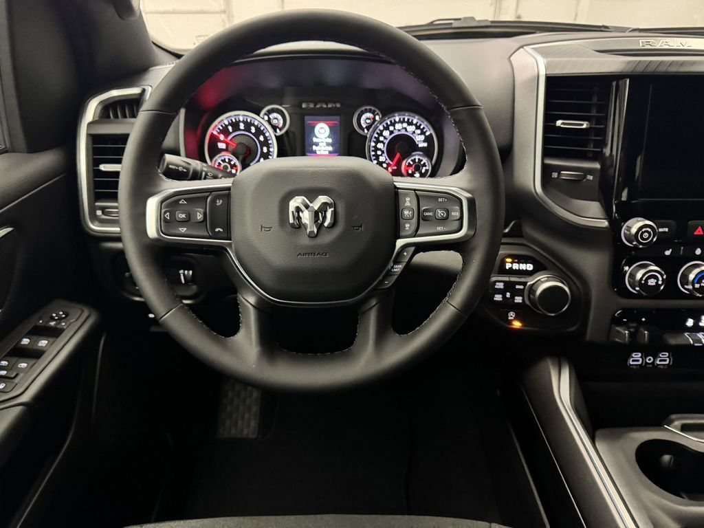 2025 Ram 1500 Big Horn photo 4
