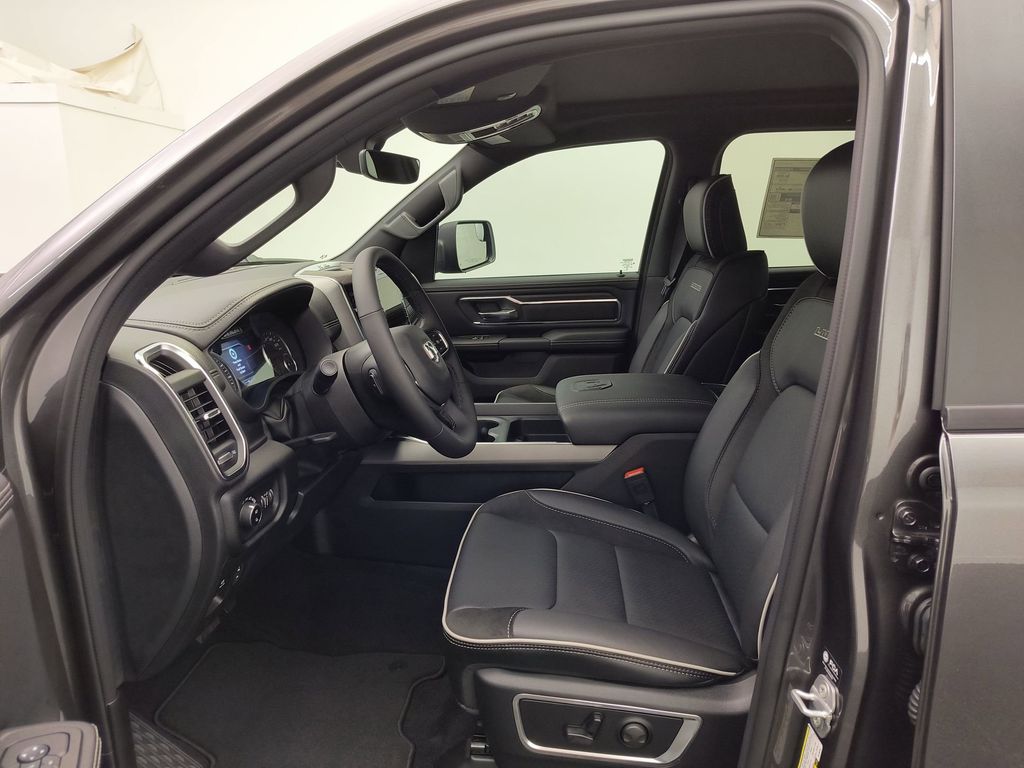 2026 Ram 1500 Laramie photo 4