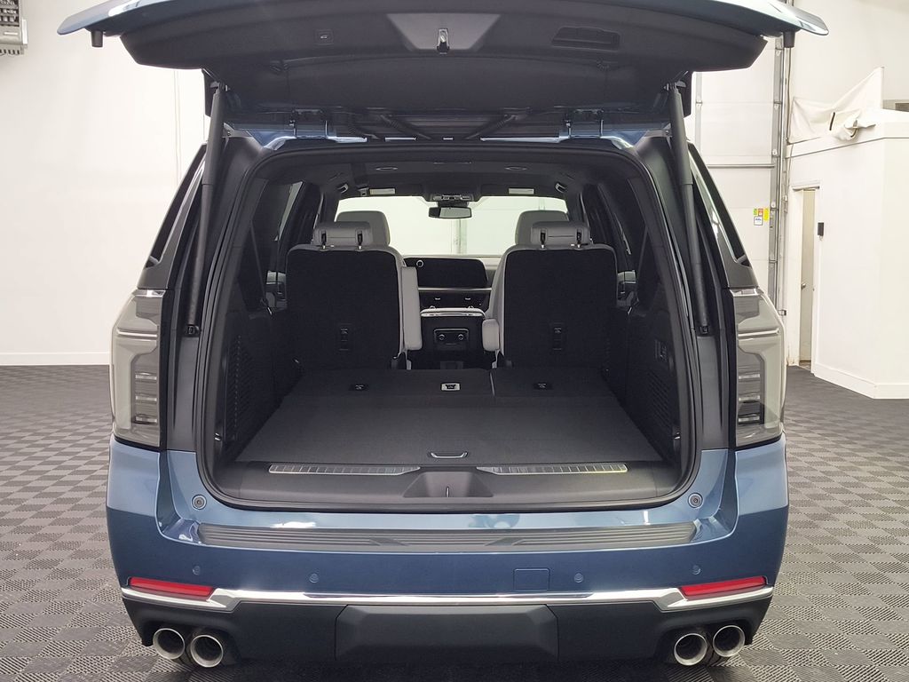 2026 Chevrolet Suburban Premier - Photo 21
