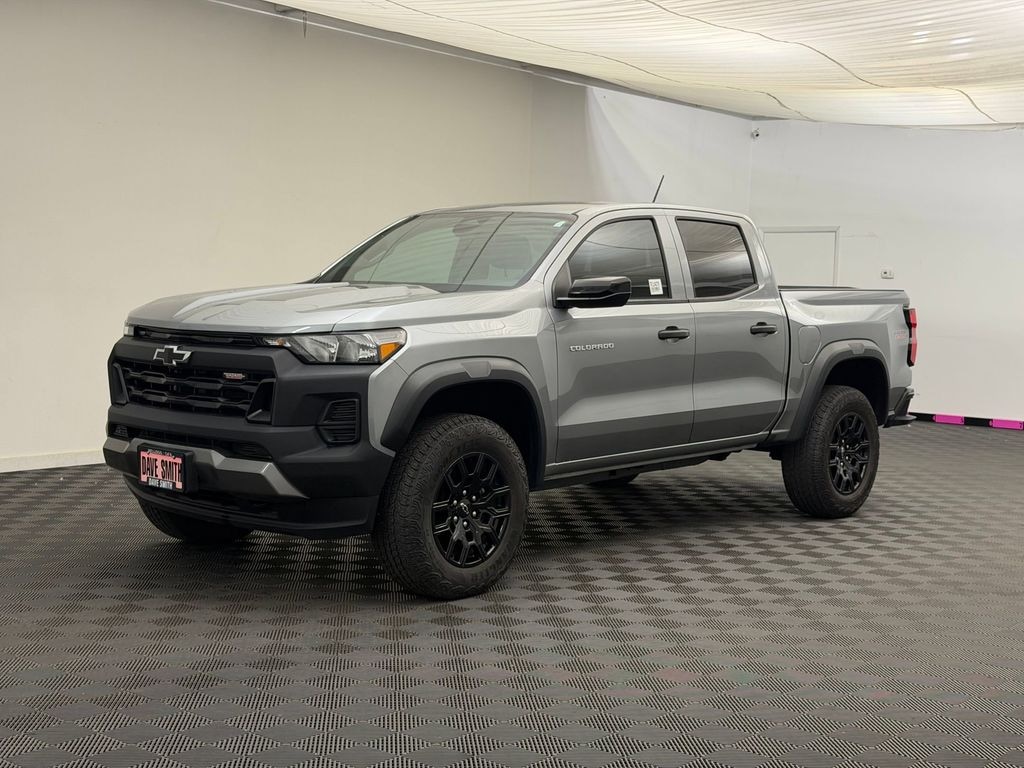 Used 2024 Chevrolet Colorado Trail Boss Truck Crew Cab