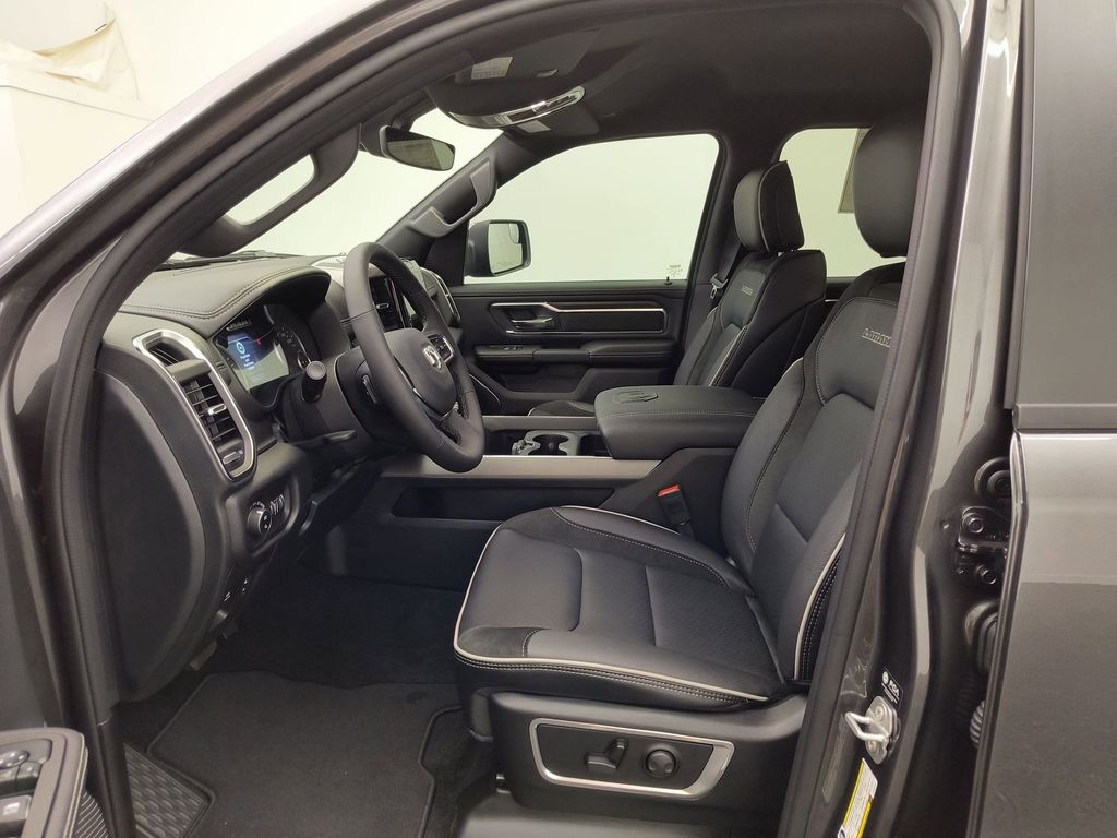 2026 Ram 1500 Laramie photo 4