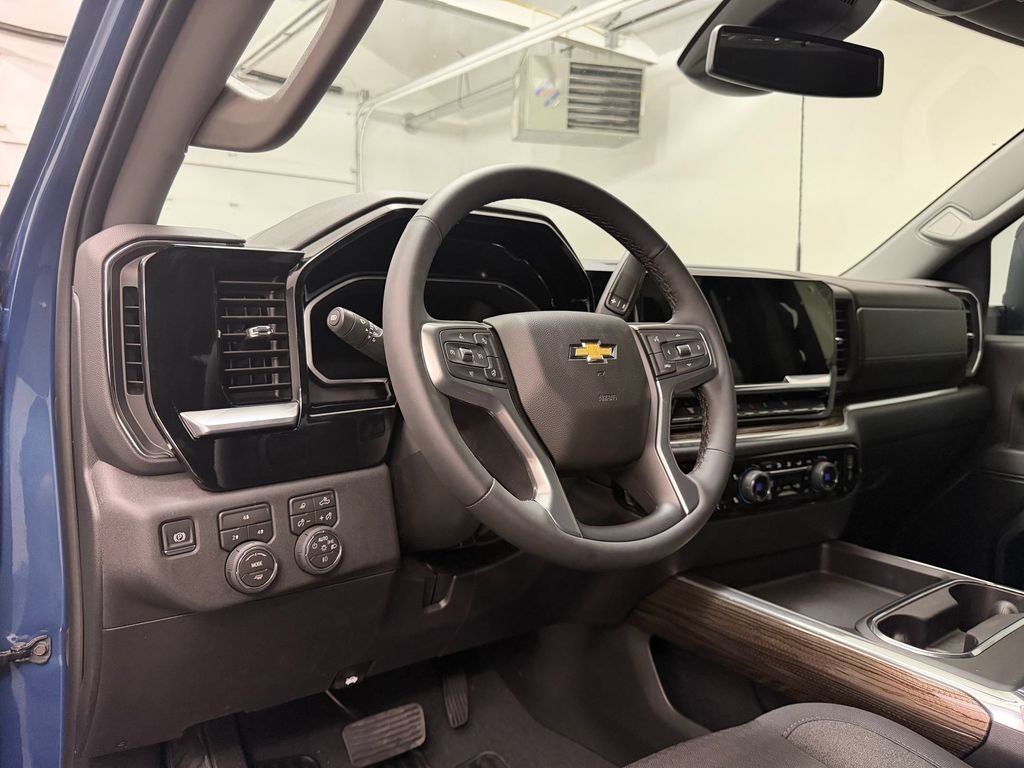 New 2026 Chevrolet Silverado 3500 LT Crew Cab