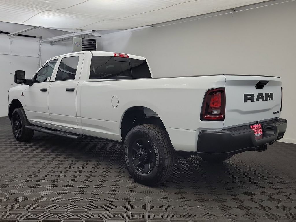 2025 Ram 3500 Tradesman photo 3