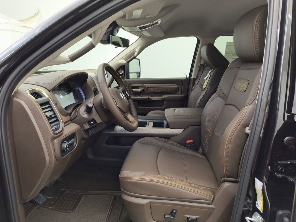 2025 Ram 3500 Longhorn photo 4