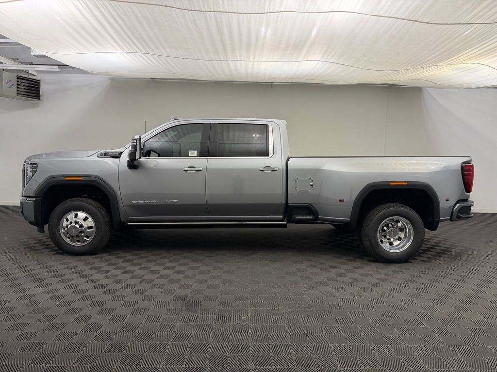 New 2026 GMC Sierra Denali Ultimate DRW Crew Cab