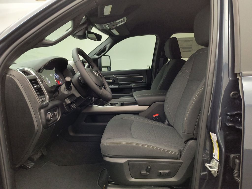 2026 Ram 3500 Big Horn photo 4