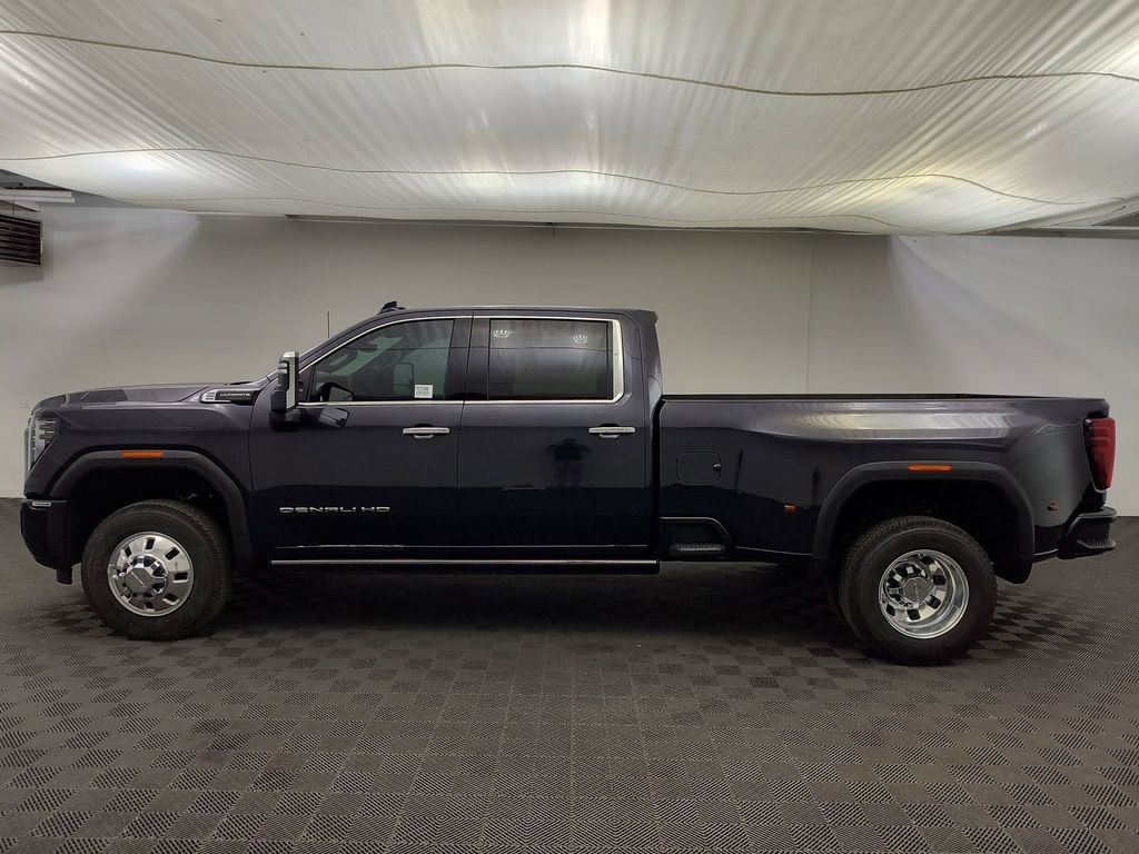 New 2026 GMC Sierra Denali Ultimate DRW Crew Cab