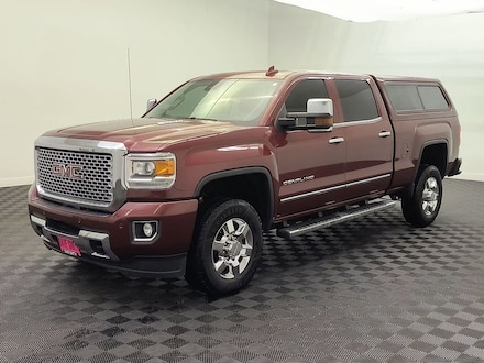 2015 GMC Sierra 2500 Denali Truck Crew Cab