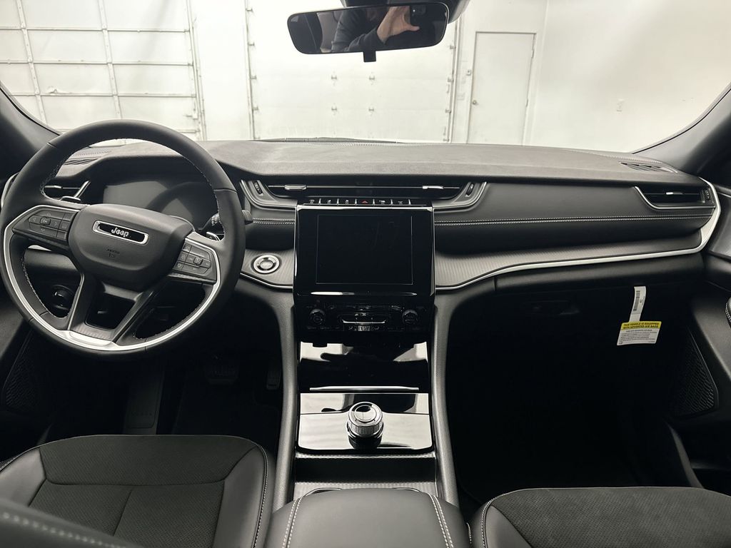 2025 Jeep Grand Cherokee L Altitude - Photo 13