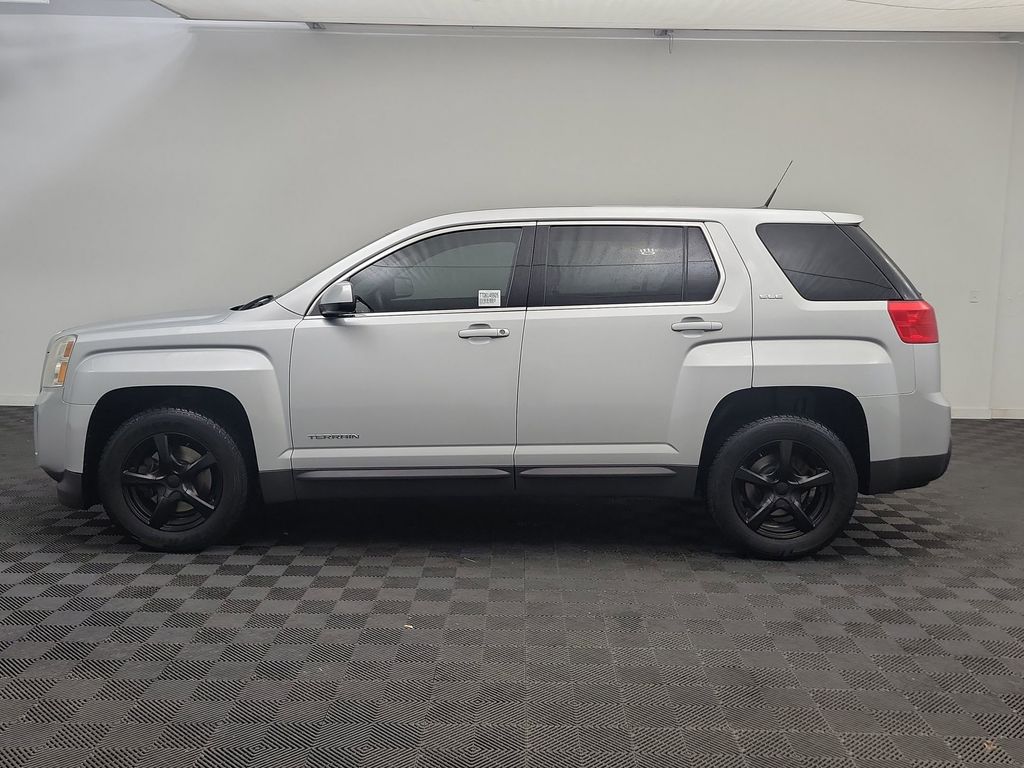 2013 Gmc Terrain SLE photo 2