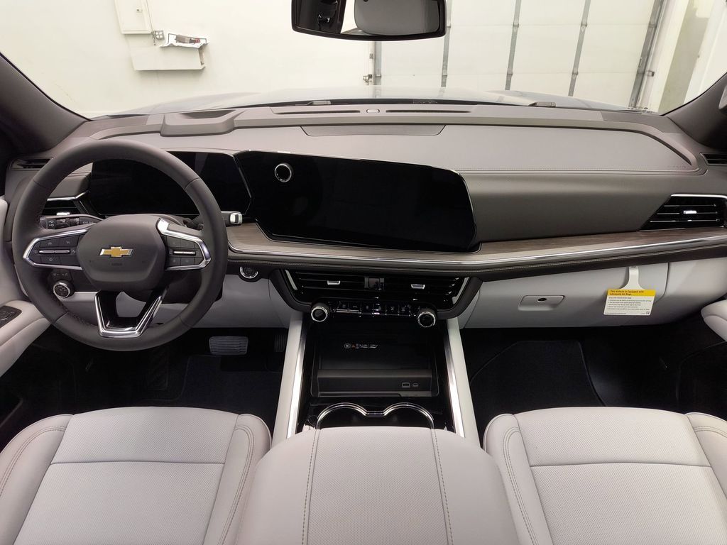 2026 Chevrolet Suburban Premier - Photo 14