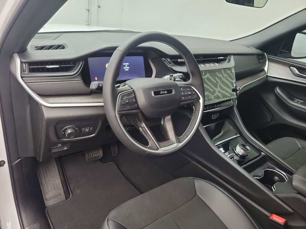 New 2026 Jeep Grand Cherokee Laredo Altitude Sport Utility