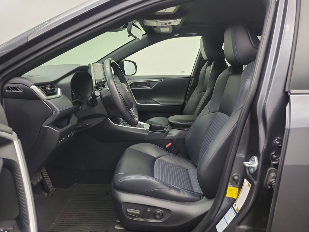 2020 Toyota RAV4 XSE photo 2