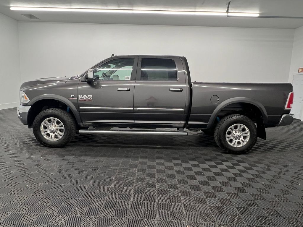 2018 Ram 2500 Laramie photo 2