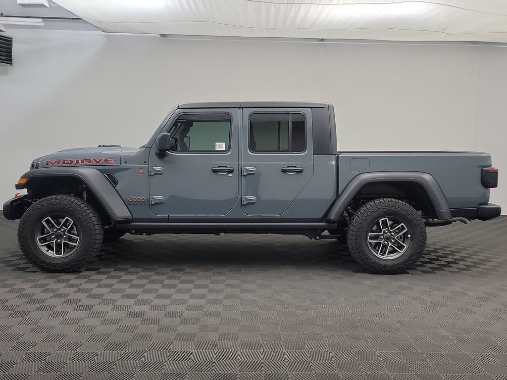 2025 Jeep Gladiator Mojave photo 2