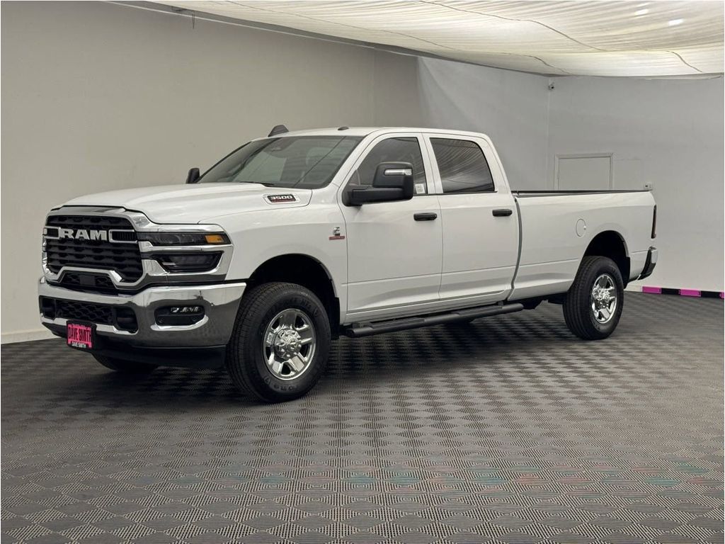 2025 Ram 3500 Tradesman photo 2