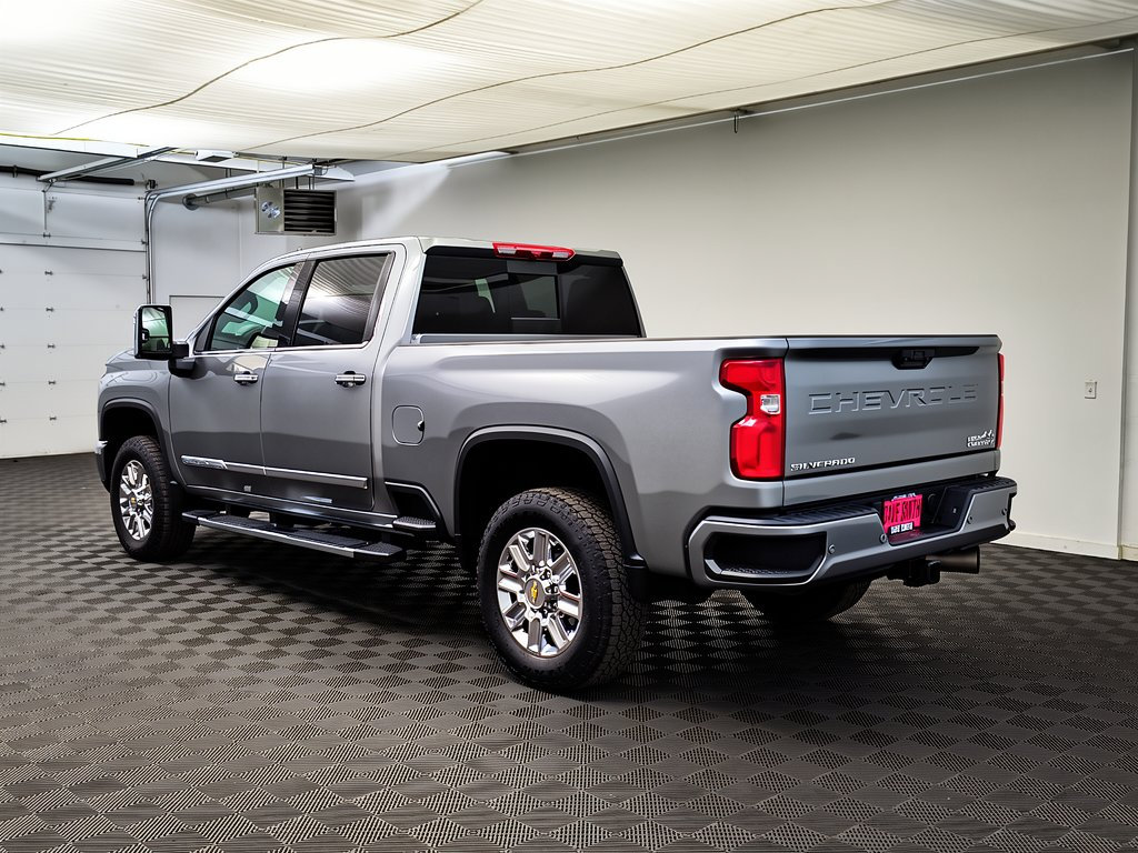 Used 2024 Chevrolet Silverado 3500 High Country Truck Crew Cab