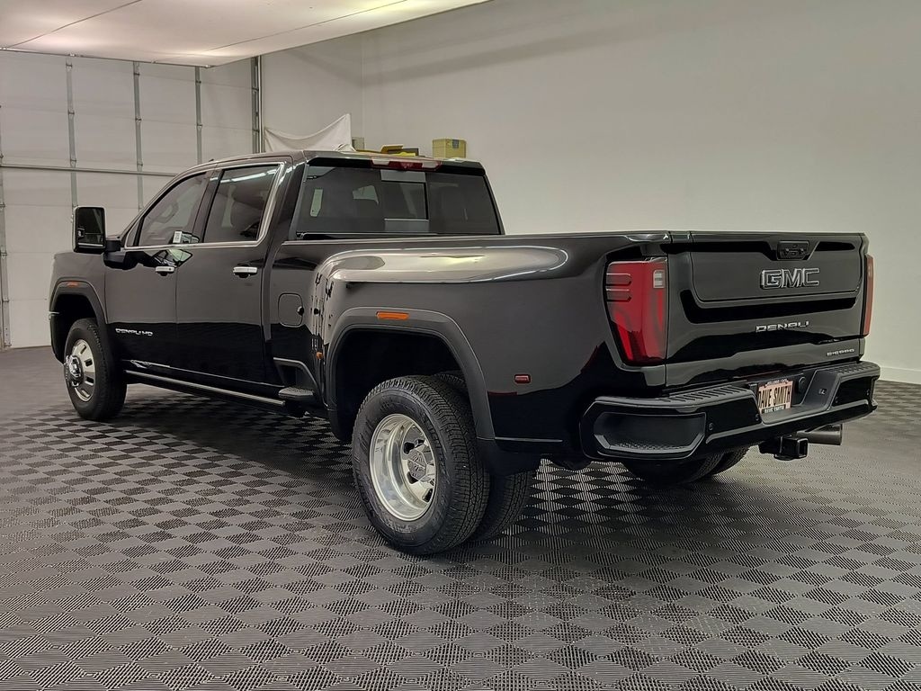 New 2026 GMC Sierra 3500 Denali Ultimate DRW Crew Cab
