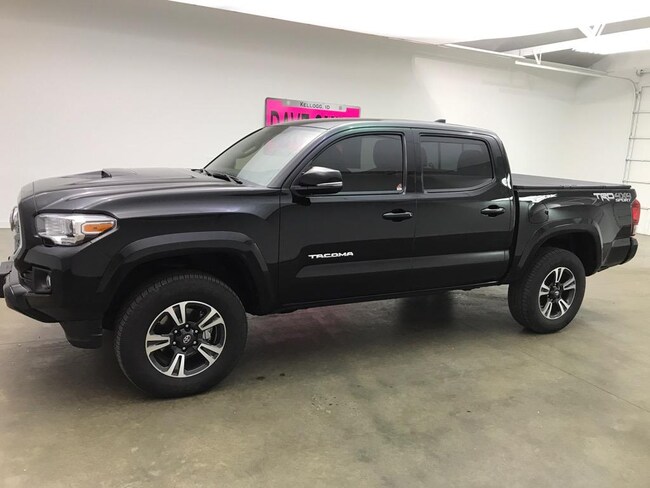 Used 2017 Toyota Tacoma TRD Sport Double Cab Short Box ...