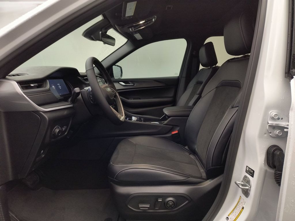 New 2025 Jeep Grand Cherokee Altitude X Sport Utility