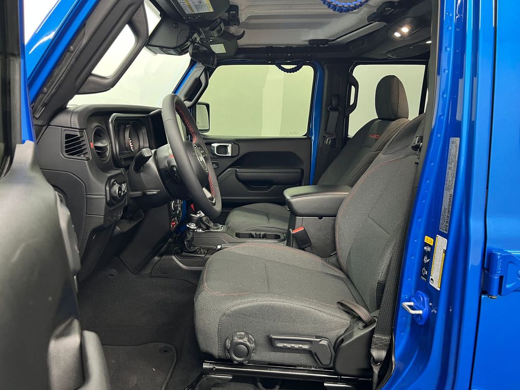 2024 Jeep Wrangler Rubicon photo 4