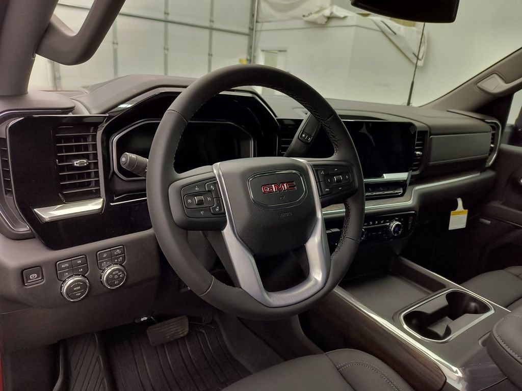 New 2026 GMC Sierra SLT Crew Cab