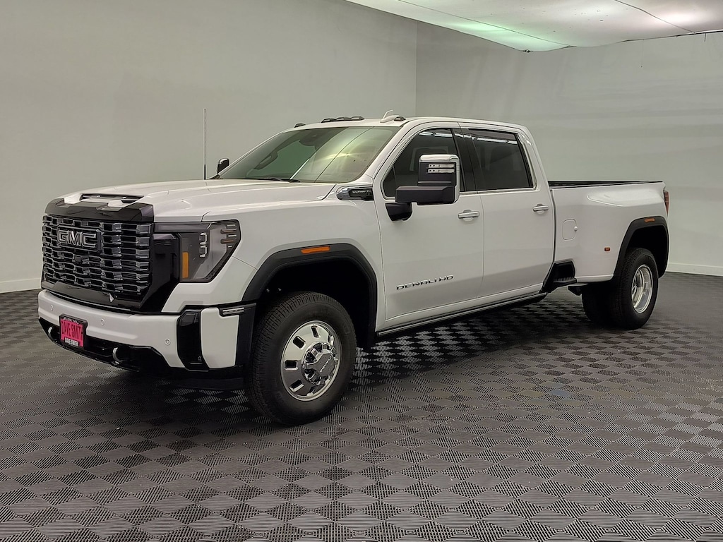 New 2026 GMC Sierra 3500 Denali Ultimate DRW Crew Cab