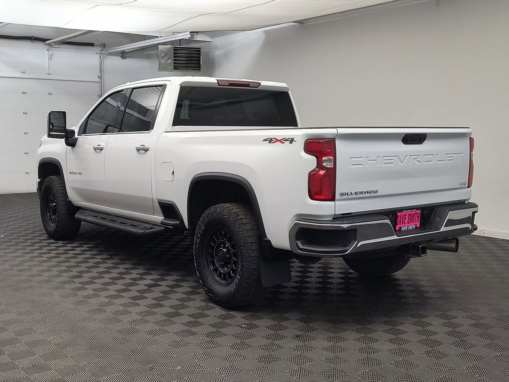 2024 Chevrolet Silverado 2500HD LTZ photo 3
