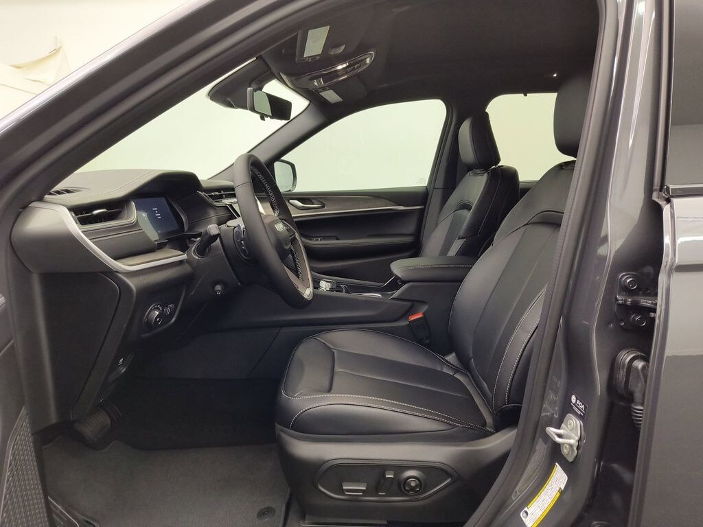 New 2025 Jeep Grand Cherokee Limited Sport Utility