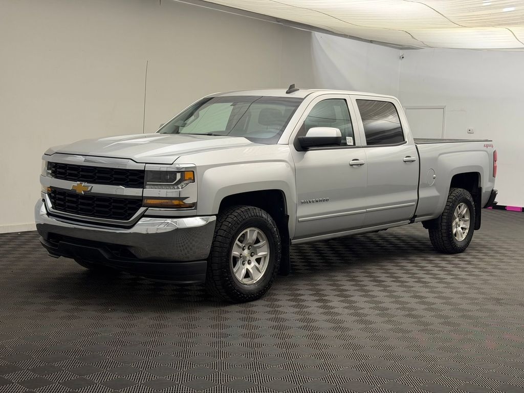 Used 2017 Chevrolet Silverado 1500 LT w/1LT Truck Crew Cab