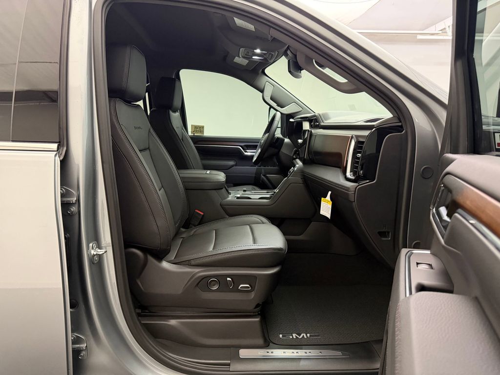 2026 GMC Sierra 3500HD Denali - Photo 26