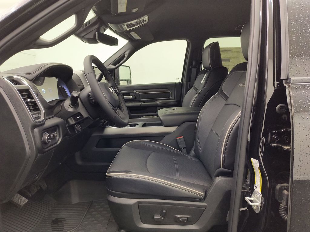 2025 Ram 2500 Laramie photo 3