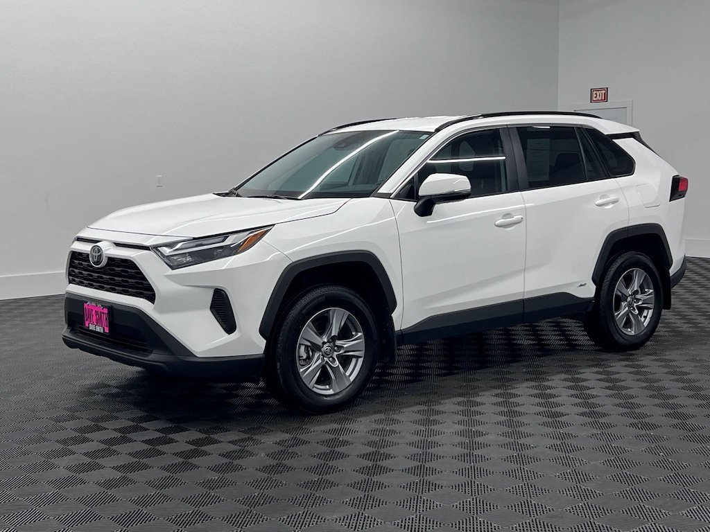 Used 2025 Toyota RAV4 Hybrid XLE SUV
