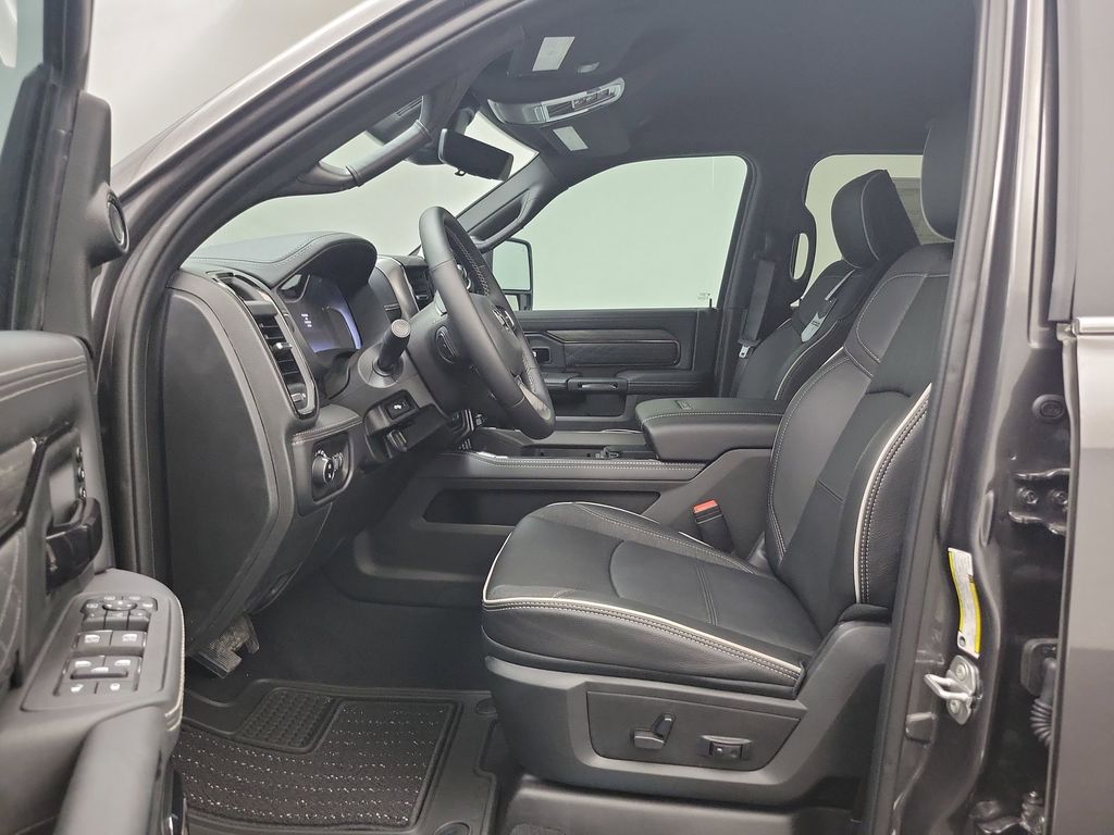 2025 Ram 3500 Limited photo 4