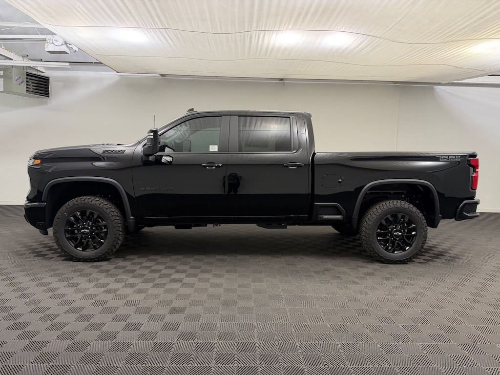 New 2026 Chevrolet Silverado 3500 LT Crew Cab