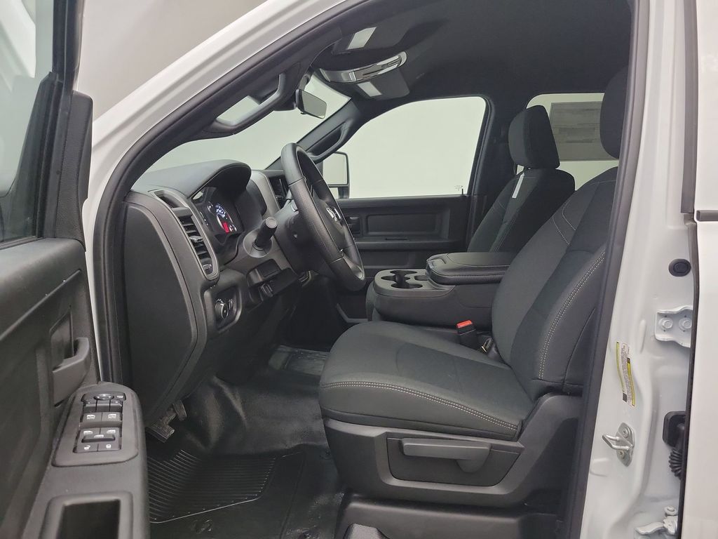 2026 Ram 3500 Tradesman photo 3