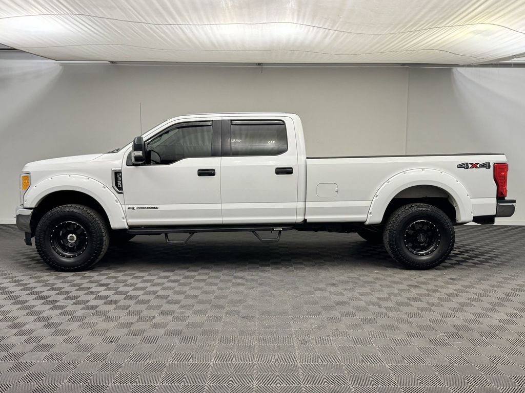 2017 Ford F-350 Super Duty XLT