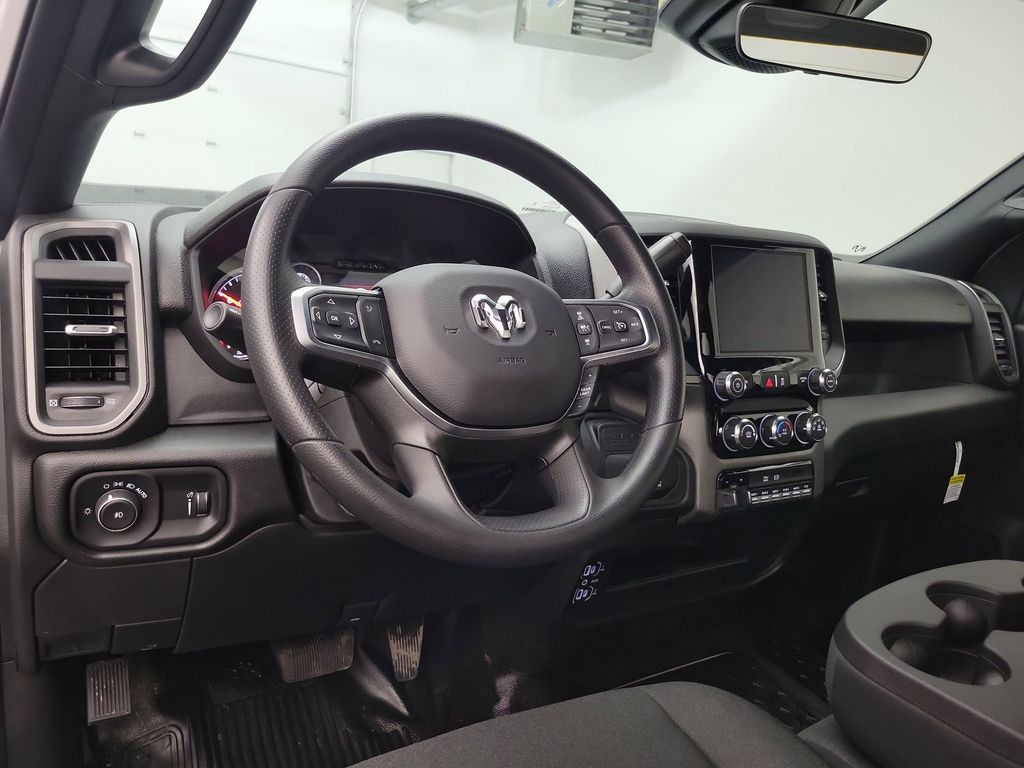 2026 Ram 5500 Tradesman photo 4