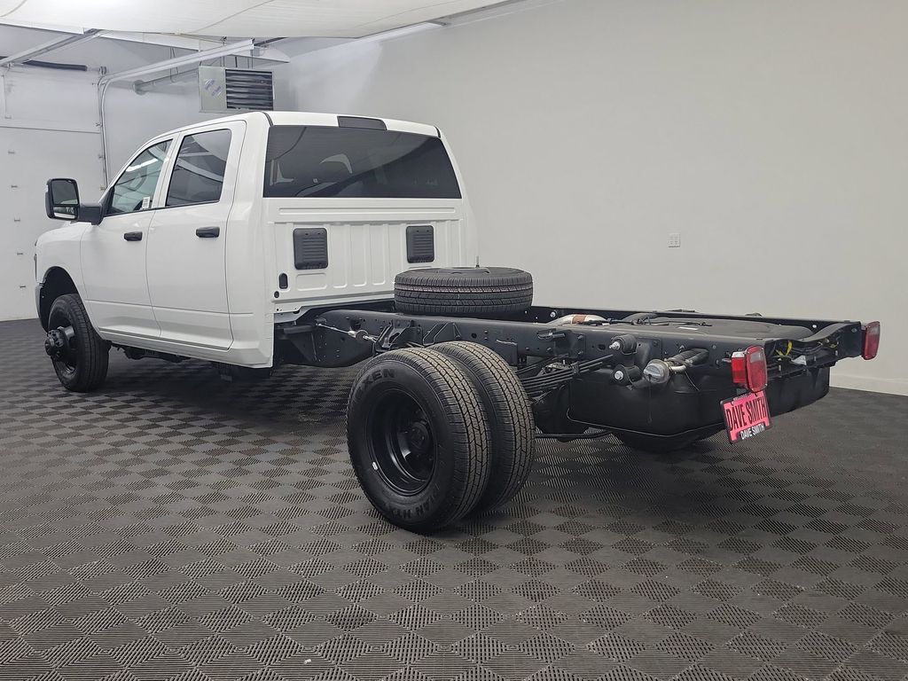 2026 Ram 3500 photo 3