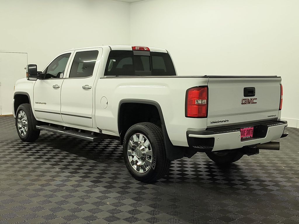 2016 Gmc Sierra 2500 Denali photo 3