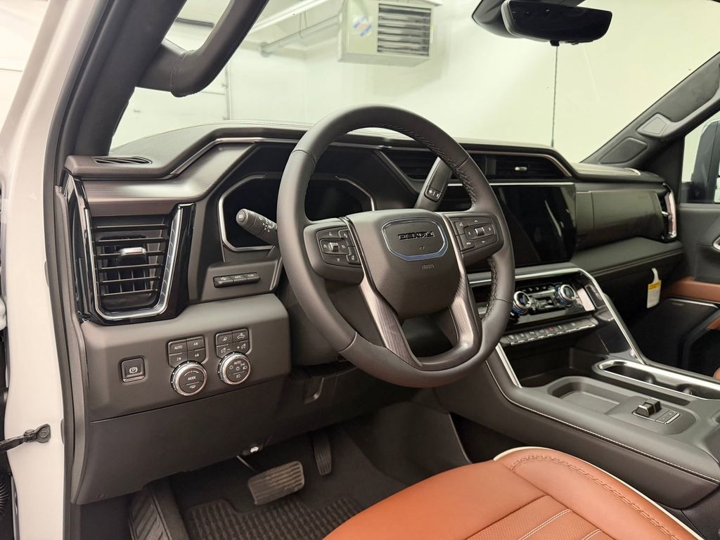 New 2026 GMC Sierra 3500 Denali Ultimate DRW Crew Cab