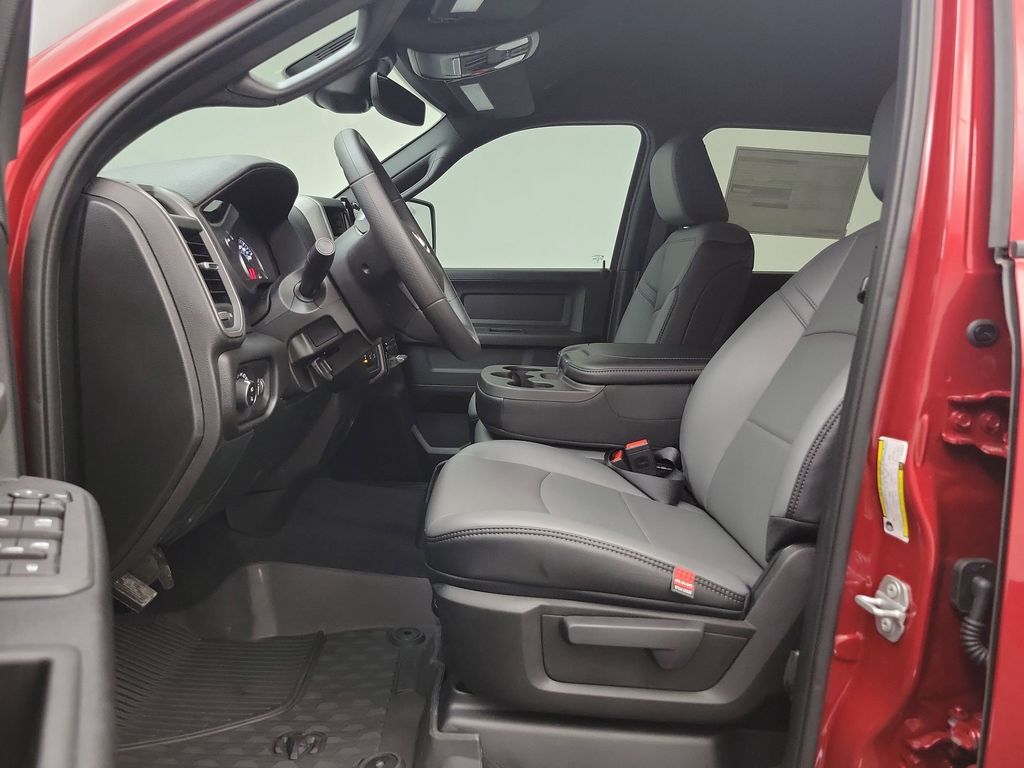 2026 Ram 2500 Tradesman photo 4