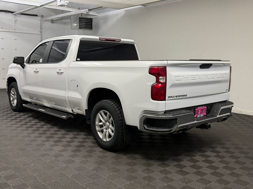 Used 2022 Chevrolet Silverado 1500 LT w/1LT Truck Crew Cab