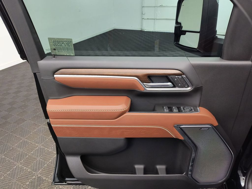 2025 GMC Sierra 3500HD Denali Ultimate - Photo 19