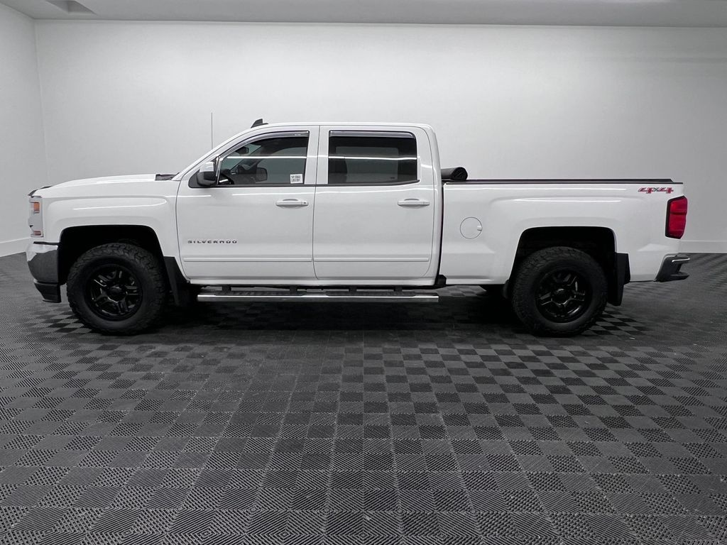 Used 2017 Chevrolet Silverado 1500 LT w/1LT Truck Crew Cab