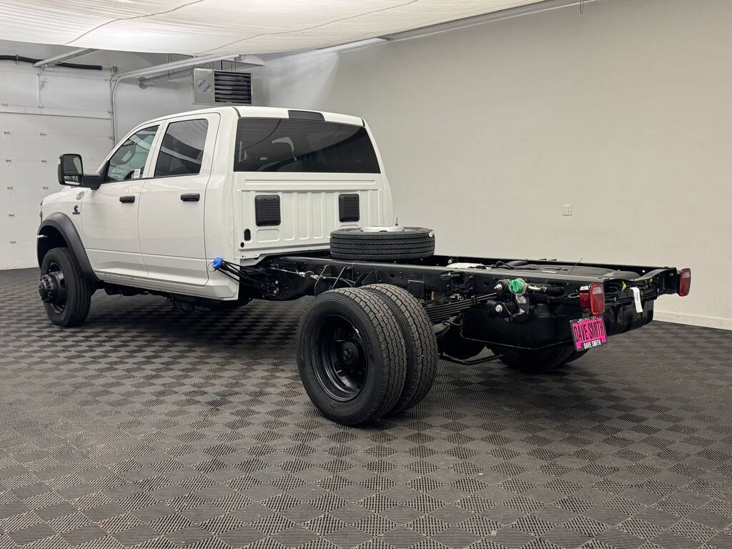 New 2026 Ram 5500 Chassis Cab TRADESMAN CREW 4X4 60' CA Pickup