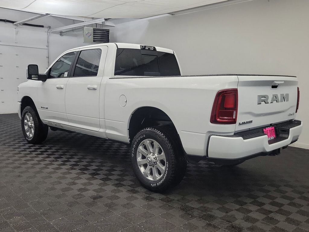 New 2026 Ram 2500 LARAMIE CREW CAB 4X4 6'4 BOX Pickup