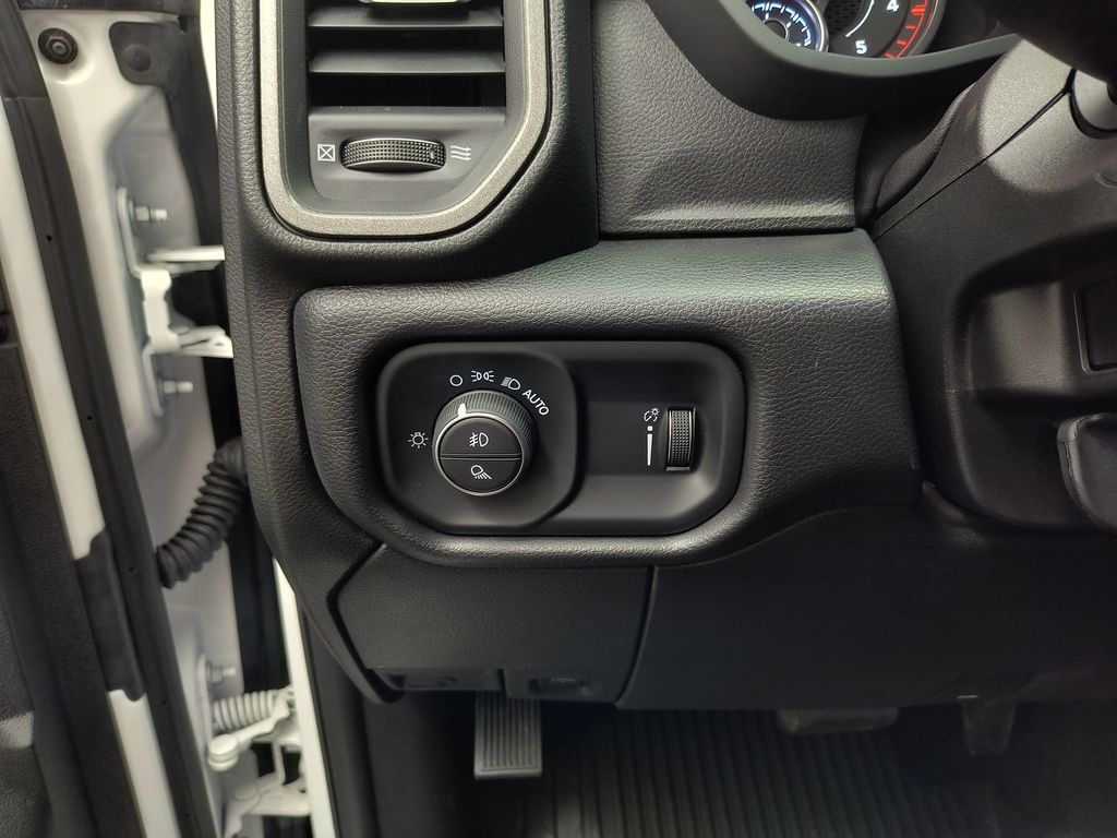 2025 RAM 2500 Tradesman - Photo 14